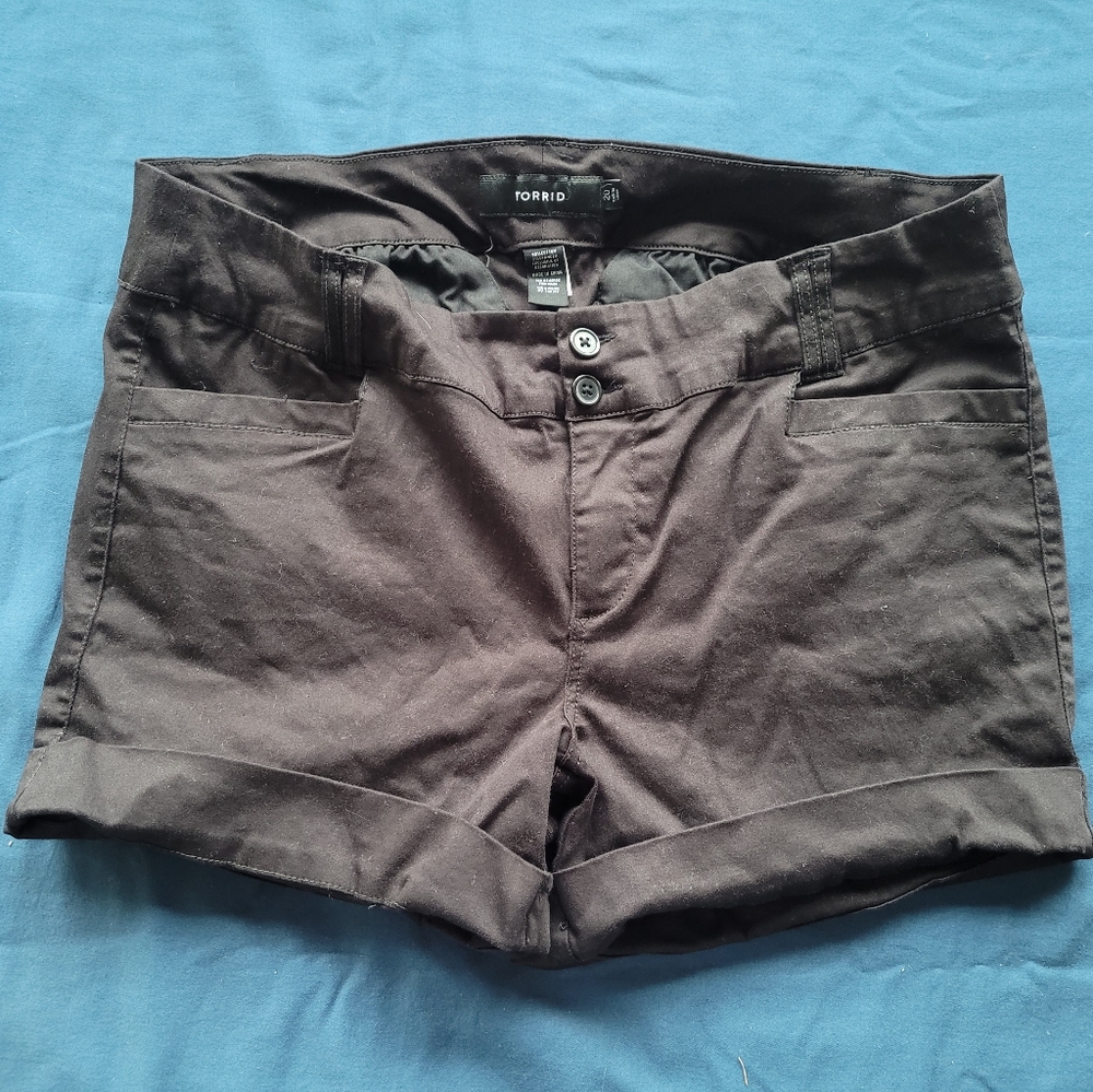 Black Sateen Mid Rise Shorts Cuffed Hem